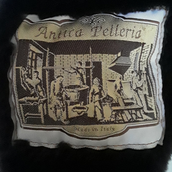 Sherling coat made in Italy. MAKE OFFER - Picture 4 of 7